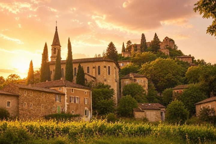 Gîte pour 2 personnes, avec Terrasse ainsi que Jacuzzi et Vue à Saint-Michel-d'Euzet - 2