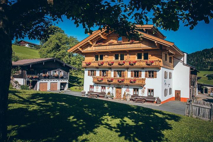 Bauernhaus für 6 Personen, mit Ausblick und Garten sowie Pool und Seeblick in Tirol - 2