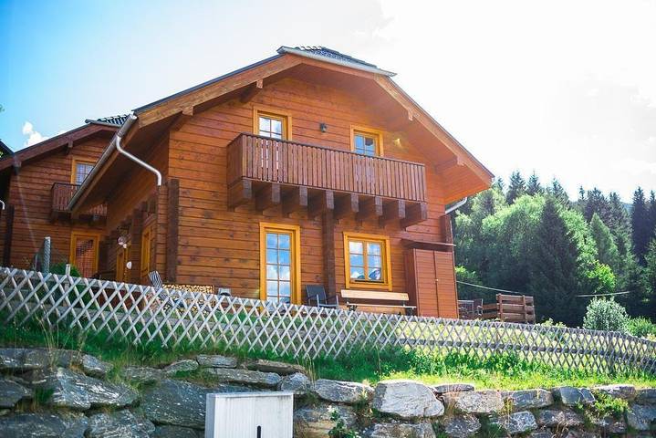 Chalet für 6 Personen, mit Balkon und Garten sowie Sauna im Lungau