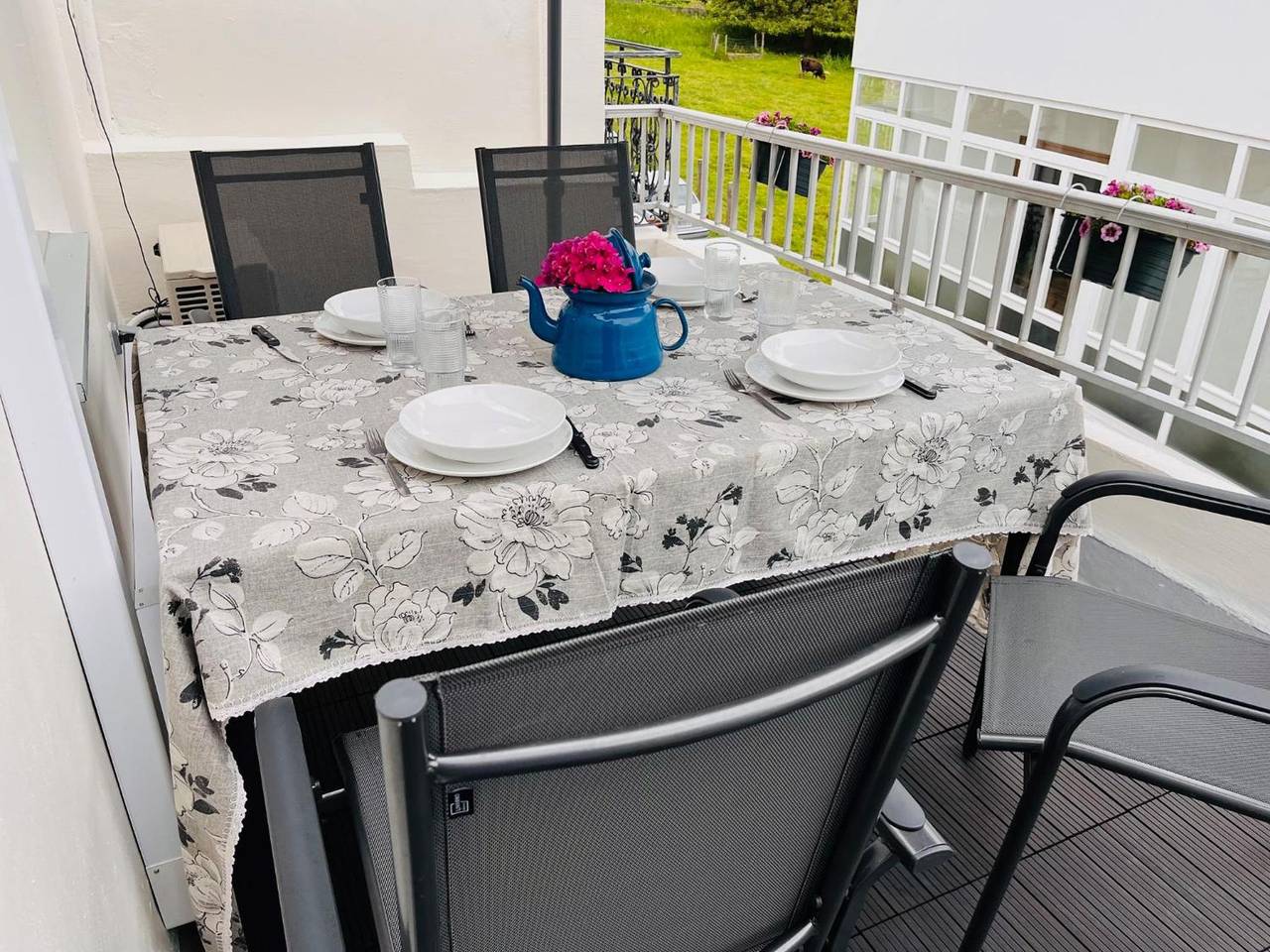 Ganze Wohnung, Ferienwohnung 'Valdeflores' mit Privatterrasse, Balkon und Klimaanlage in Viveiro, Costa de Galicia