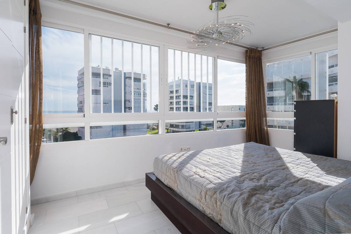 Appartement entier, Apartamento Trópico 5 Dormitorios in La Carihuela, Torremolinos