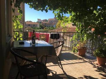 Maison d’hôte pour 4 personnes, avec terrasse dans Lastovo