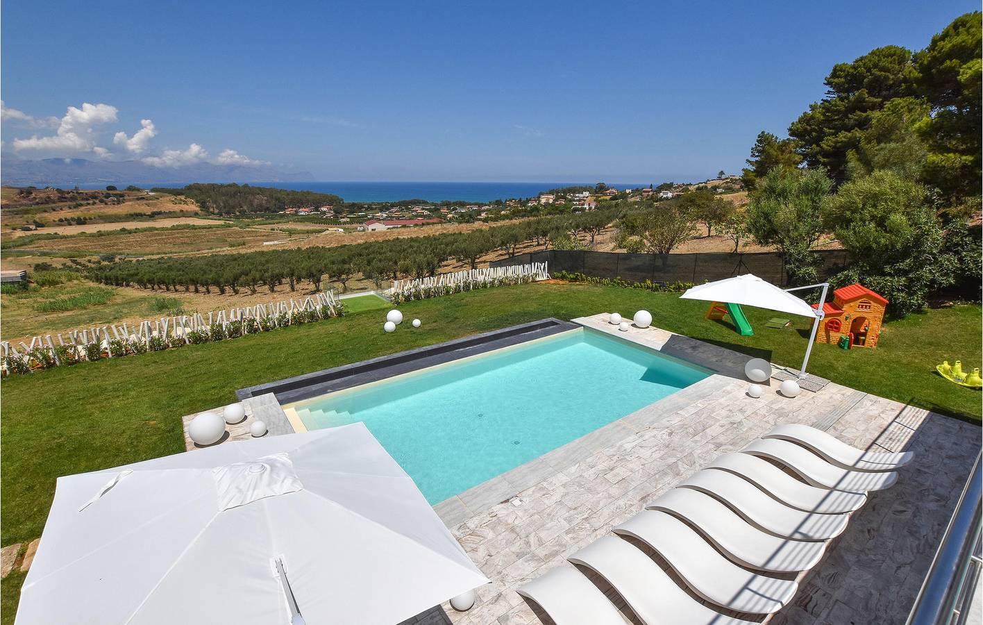 Balestrate Beach Apartment mit Pool und Terrasse in Partinico, Palermo Provinz