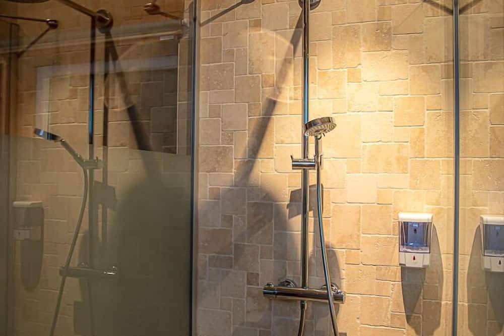 Le Spa du Cabanon: Cabanon de Luxe Avec Spa Entièrement Privatif in Aye, Marche-en-Famenne