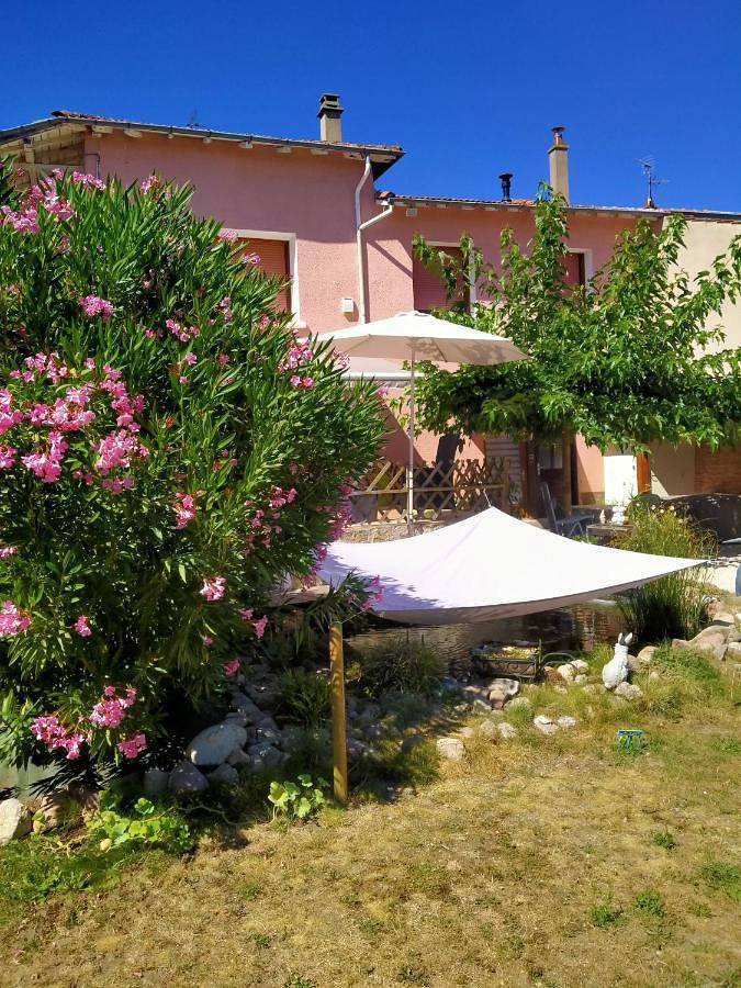 Appartement de vacances entier, Chambre d'hôtes Juline in Pouilly-les-Nonains, Région de Roanne