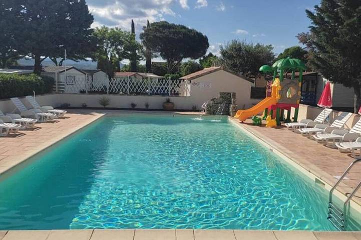 Gîte pour 2 personnes, avec terrasse et piscine à Massillargues-Attuech - 3