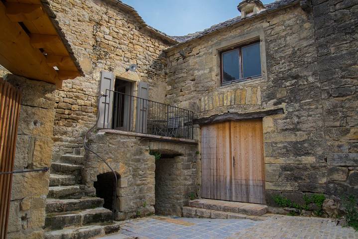 Gîte pour 7 personnes, avec jacuzzi et jardin à Chanac - 4