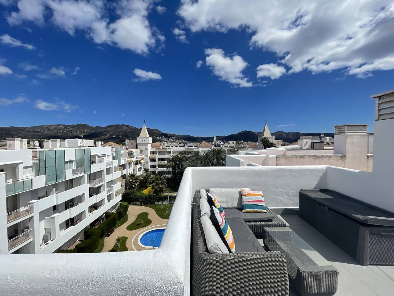 Appartement de vacances entier, Rm413. Piscine communautaire et belle terrasse in Santa Margarida, Roses