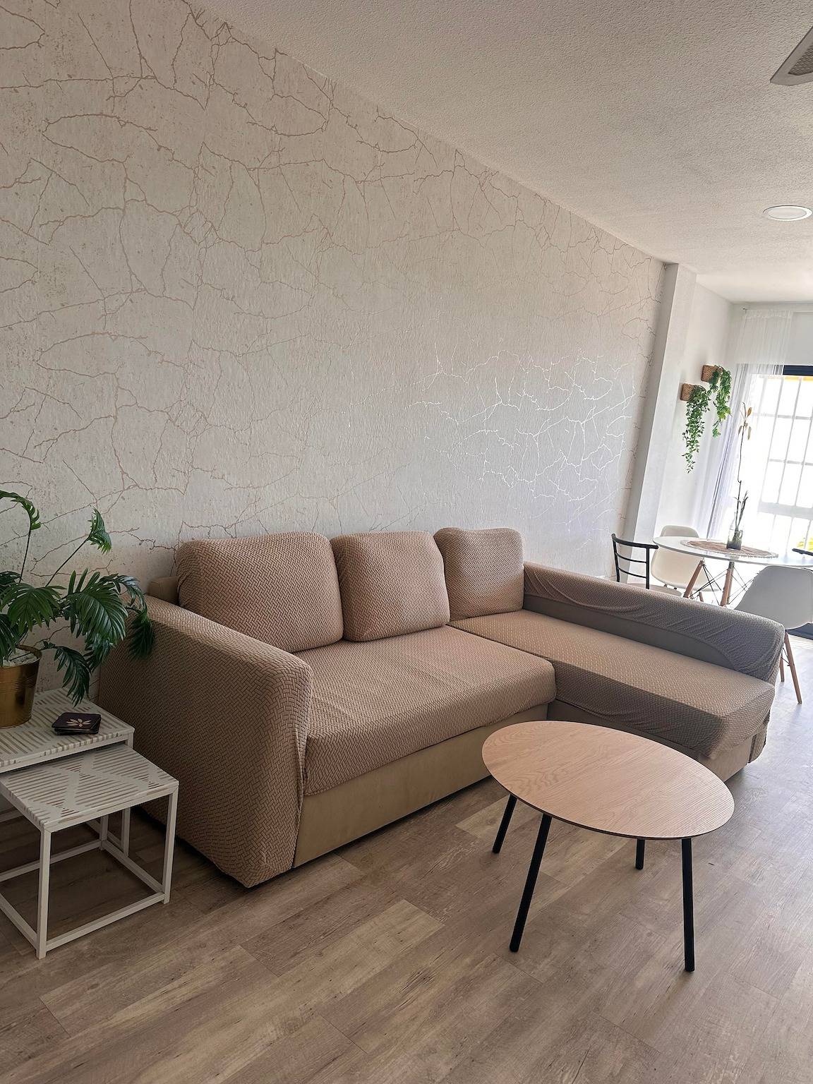 Appartement entier, Appartement "Right on the Beach" avec vue mer, Wi-Fi, terrasse et jardin in Benalmádena Costa, Benalmádena