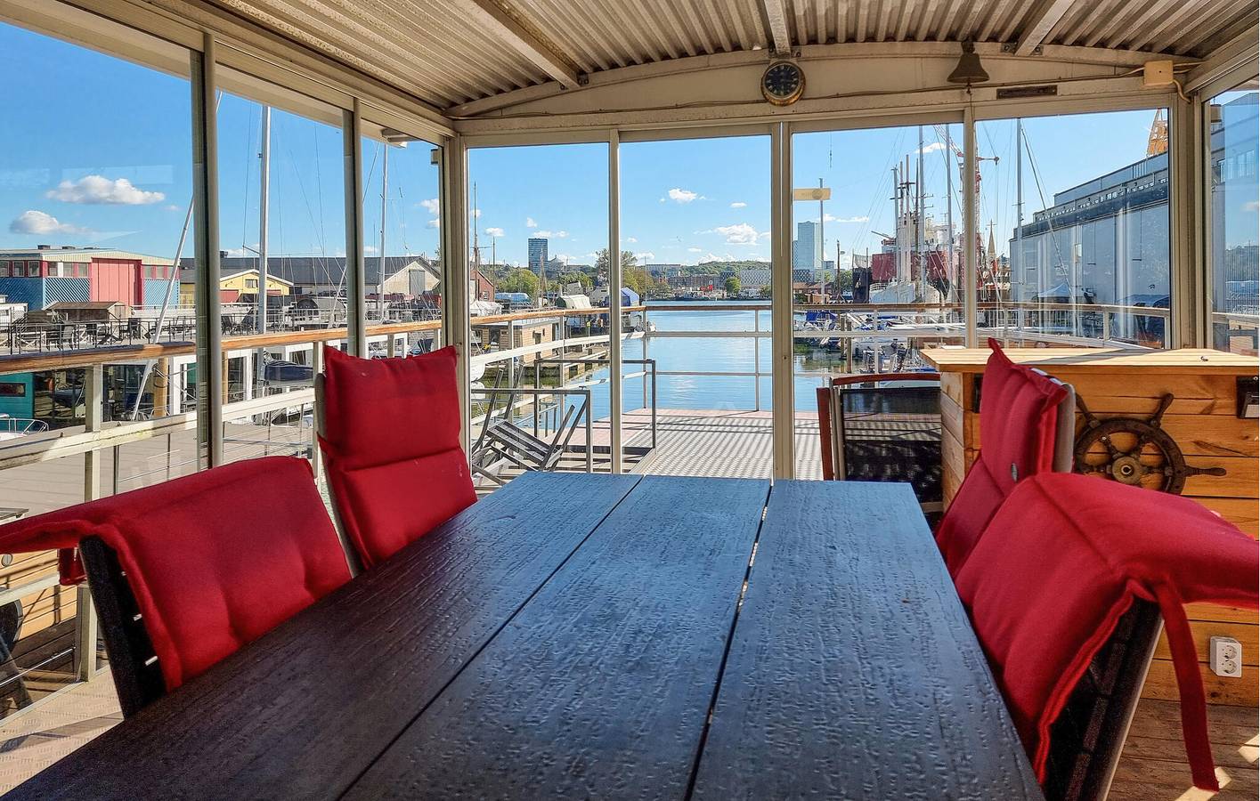 House Boat for 6 people with view in Gothenburg, Västergötland