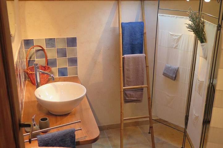 Gîte pour 4 personnes, avec jardin et terrasse à Reillanne - 4