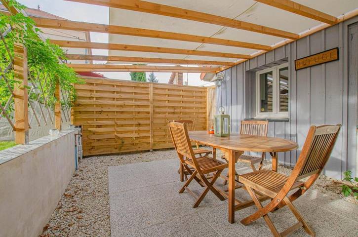 Location de vacances pour 4 personnes, avec terrasse et jardin à Saint-Julien-les-Villas - 3