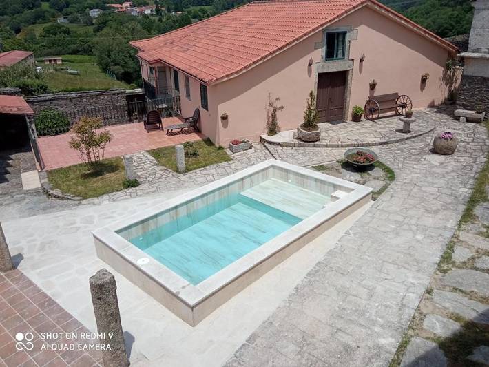 Casa de vacaciones para 12 personas, con piscina además de vistas y jardín - 1