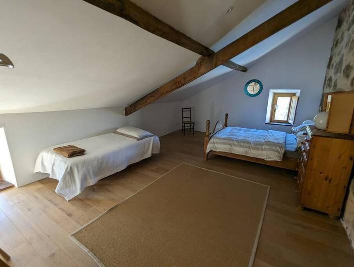 Location de vacances pour 12 personnes, avec Jacuzzi et Terrasse ainsi que Jardin et Piscine à La Fouillade - 2