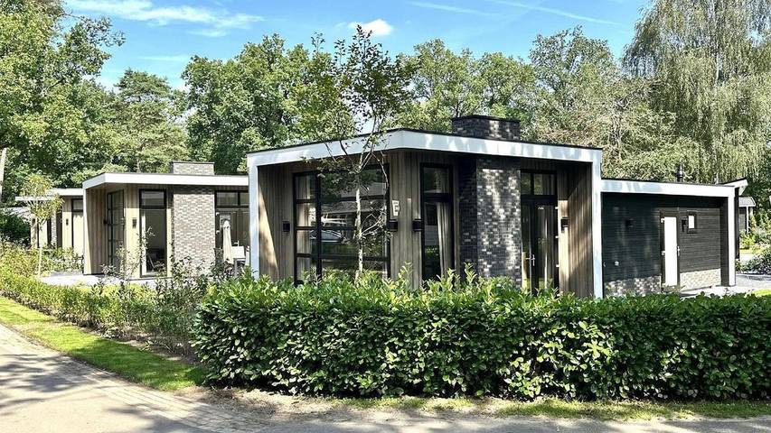 Chalet voor 6 personen, met tuin en zwembad, met huisdier in Hoenderloo