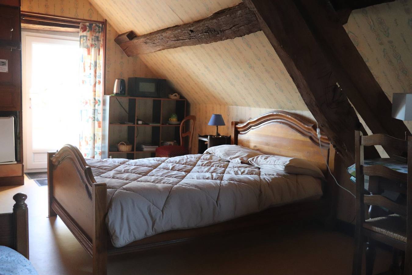 Chambre d'hôtes à la cave cidricole - Chambre in Millay, Morvan Regional Nature Park
