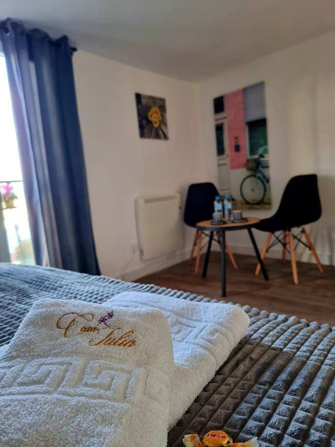 Small Attic Double Room in Haro, Rioja