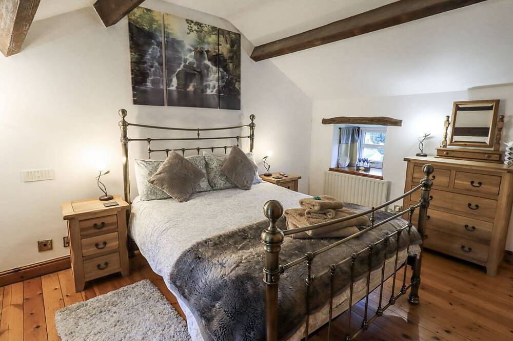 The Stables, pet friendly, with a garden in Horton-In-Ribblesdale in Horton in Ribblesdale, Yorkshire Dales National Park