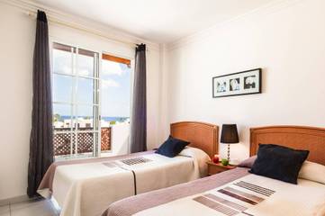 Holiday Home for 6 People in Playa Grande (Canary Islands), Tías, Photo 4