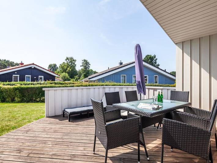 Ferienhaus für 6 Personen, mit Terrasse und Whirlpool sowie Garten und Pool in Lensterstrand - 2