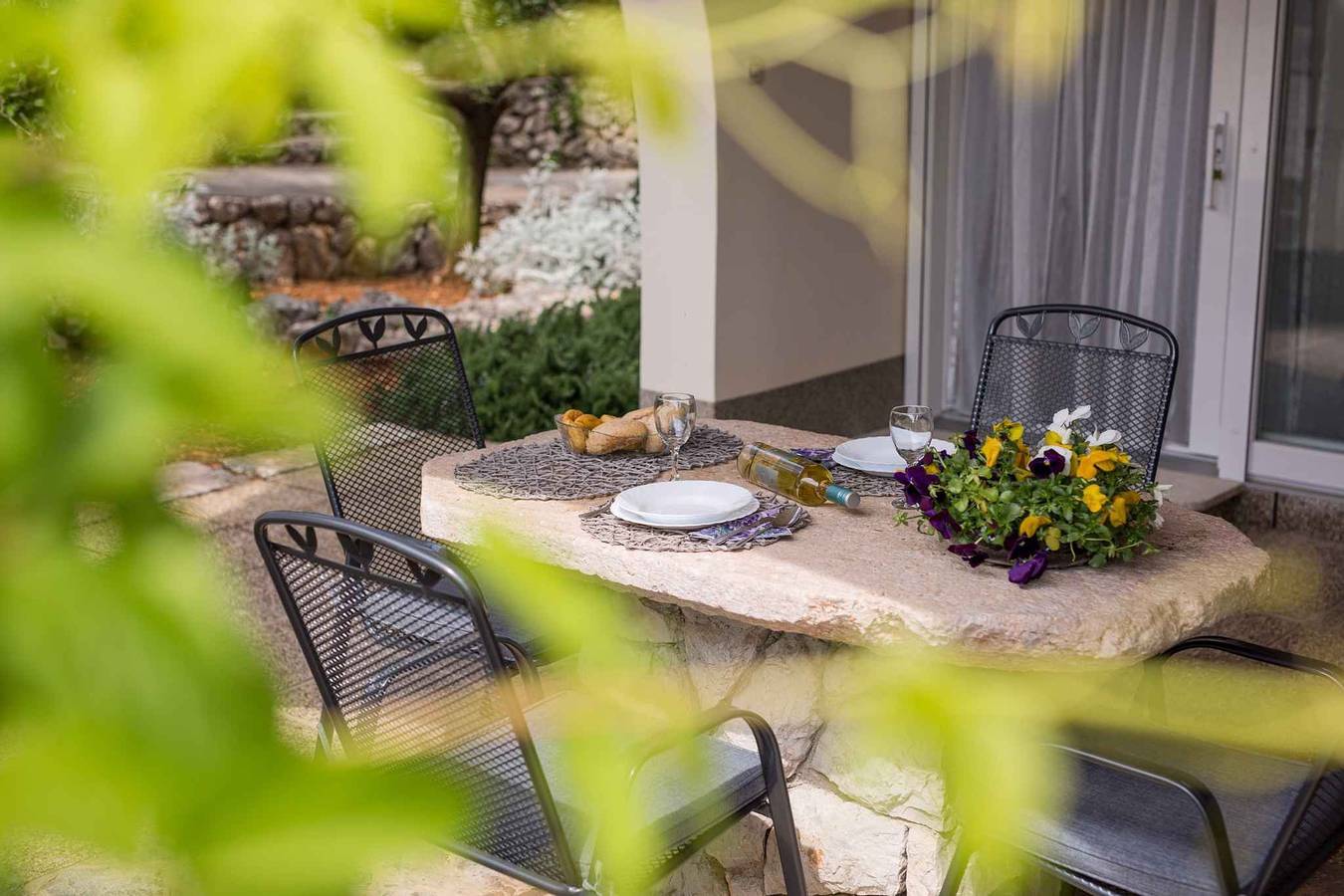 Ganze Ferienwohnung, Ferienwohnung mit schöner Terrasse  in Pod Kovač / Secret Beach, Vrbnik