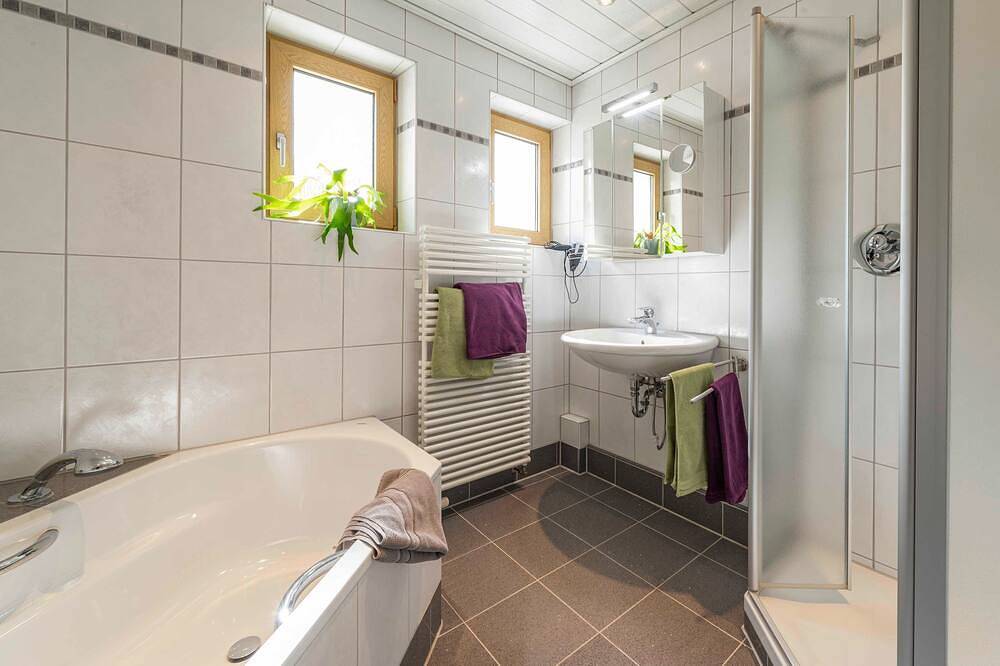 Ganze Wohnung, Ferienwohnung auf der langen Meile - Ferienwohnung Auf der Langen Meile in Ebermannstadt, Fränkische Schweiz