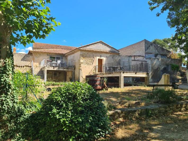 Location de vacances pour 6 personnes, avec Terrasse ainsi que Jardin et Vue à Cazouls-lès-Béziers