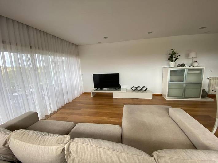 Gîte pour 6 personnes, avec vue et jardin ainsi que piscine et bassin pour enfant, adapté aux familles à Esposende - 4