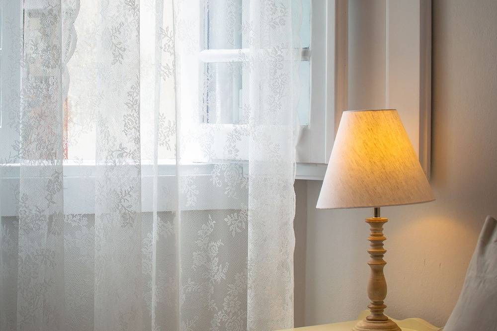 Verliefd huis binnen de muren van het kasteel van Óbidos in Óbidos, Leiria District