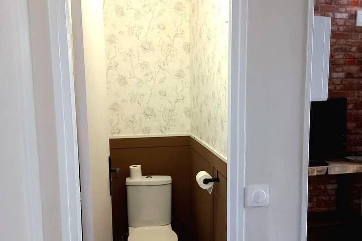 Ganze Wohnung, A peaceful and cozy apartment right in the heart of downtown, within easy walking distance of everything in Lisieux, Lisieux und Umgebung