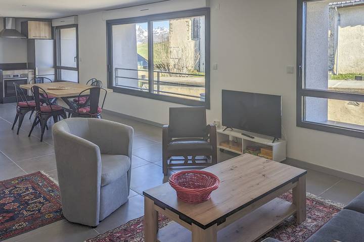 Gîte pour 6 personnes, avec balcon dans Office De Tourisme Des Albiez - 2