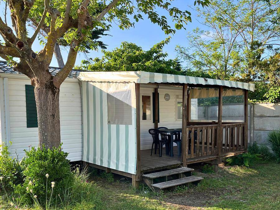 Camping Les Flots-Atlantique - Mobilhome 4 personnes - Essentiel - 25m² in Saint-Pierre-d'Oléron, Côte de Beauté