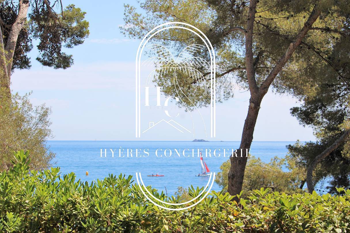 Apartamento vacacional entero, Les Grillons-Pieds dans l'eau-Beau Rivage in Carqueiranne, Provenza