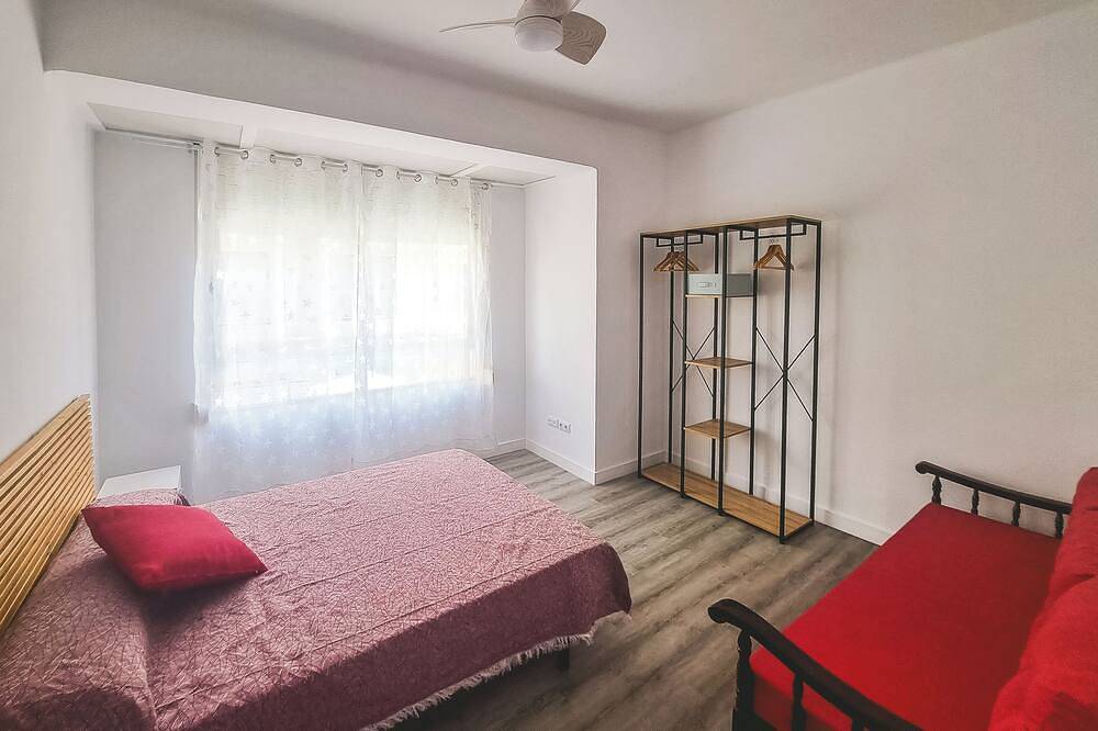 Entire apartment, Family apartment near the beach with parking space. in Benicarló, Costa del Azahar