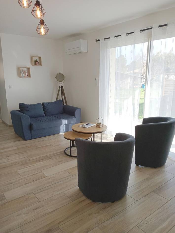 Gîte pour 4 personnes, avec jardin et terrasse à Bias - 4