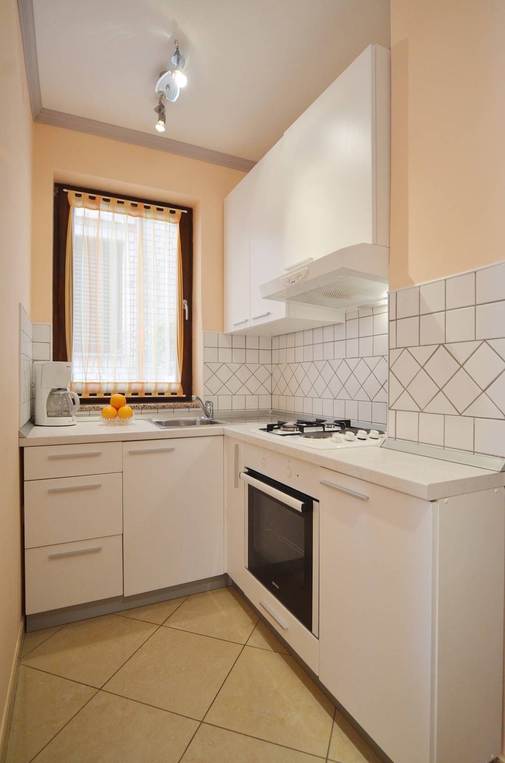 Entire apartment, Holiday apartment for 3 people with terrace in Rovinj, Rovinj region