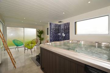 Gîte pour 9 personnes, avec jardin et sauna ainsi que terrasse et jacuzzi en Ille-et-Vilaine