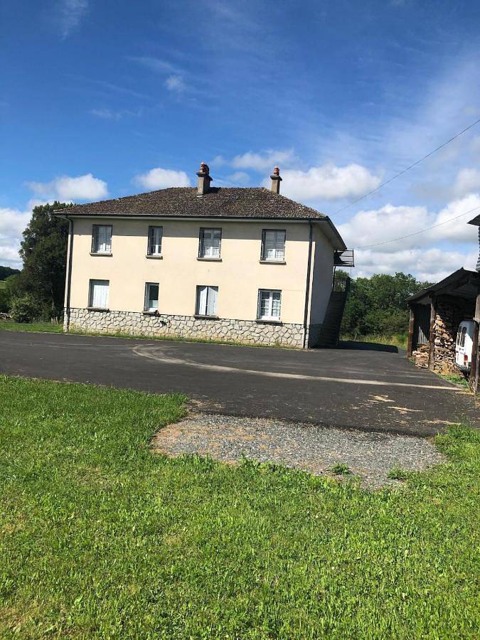 Appartement entier, Location saisonnière in Saint-Gérons, Région d'Aurillac