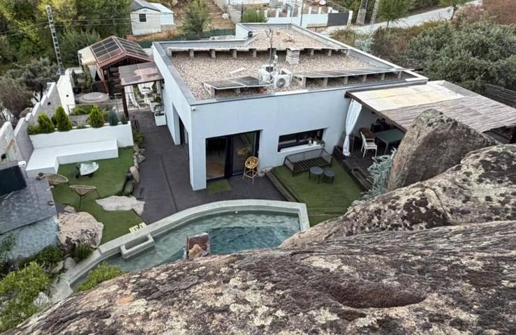 Casa rural para 6 personas, con piscina y jardín, Se admiten mascotas en El Tiemblo - 3