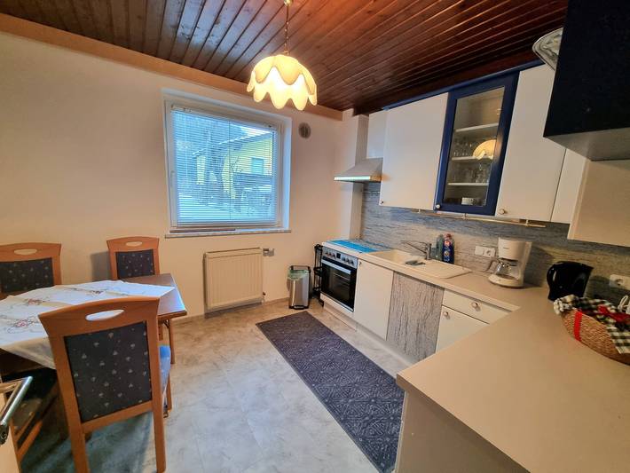 Ganze Wohnung, Ferienwohnung 'Gina' mit Bergblick, privatem Garten und Wi-Fi in Hohe Tauern, Stall