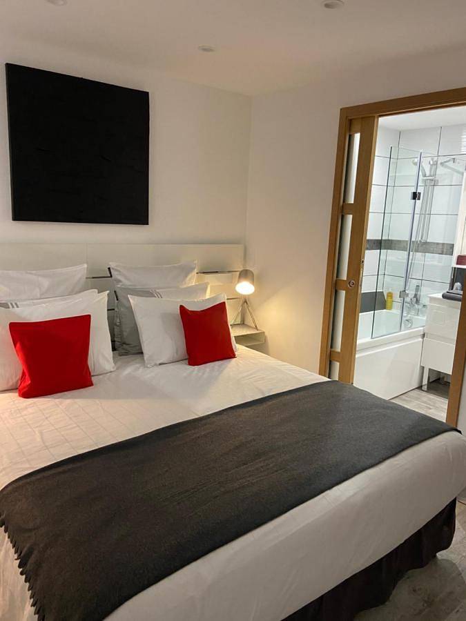 Appartement entier, One-Bedroom Apartment in Arques-la-Bataille, Région de Dieppe