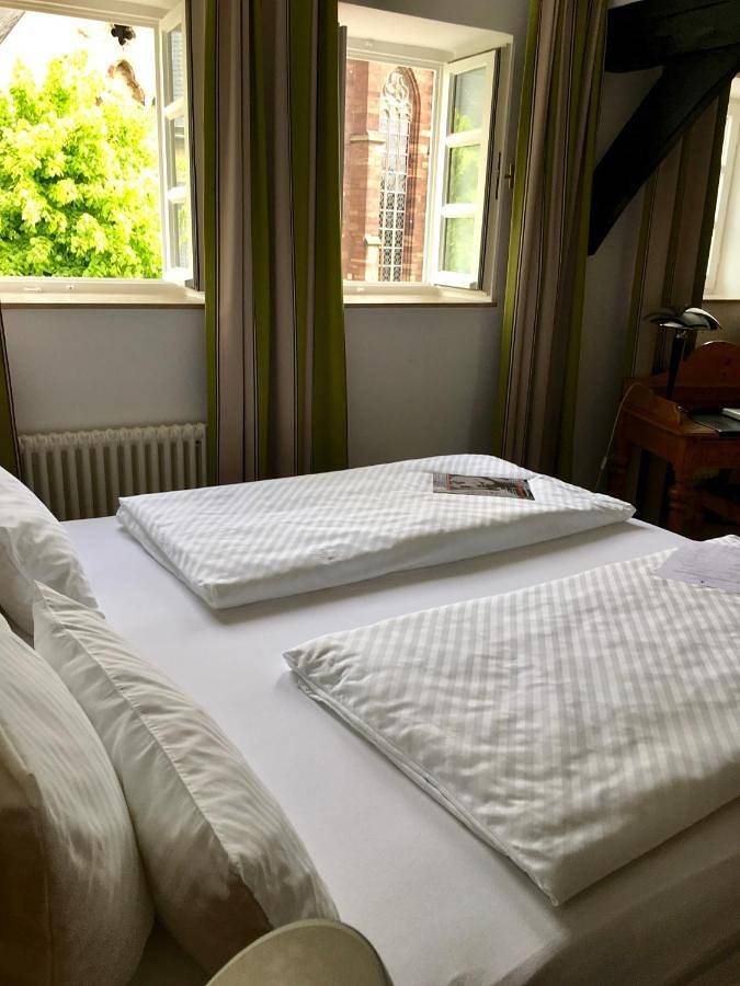 Hotel für 6 Personen, mit Ausblick in Warburg - 3