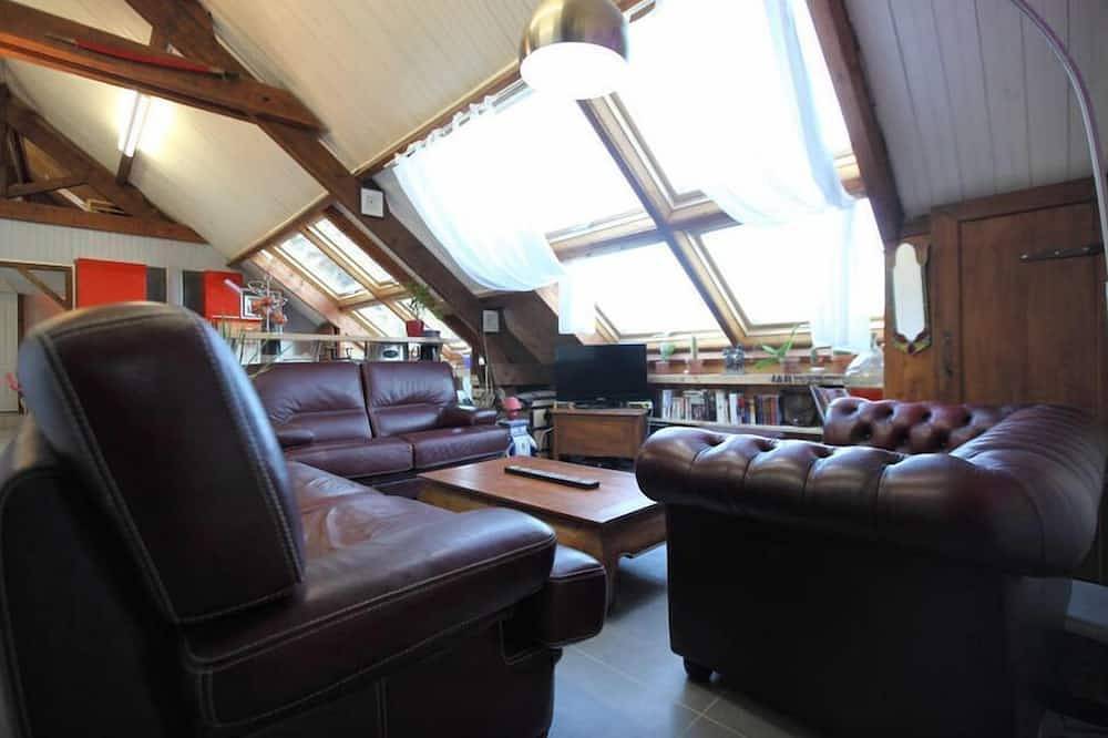 Appartement entier, Superbe Loft avec piscine chauffée et son studio in Esvres, Région de Tours