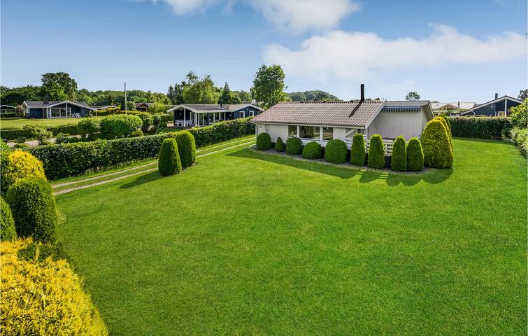 Ferienhaus für 3 Personen, mit Terrasse und Garten in Rendbjerg