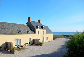 Gîte pour 8 personnes, avec terrasse, animaux acceptés dans Plage De Saint Germain De Varreville Saint Germain De Varreville