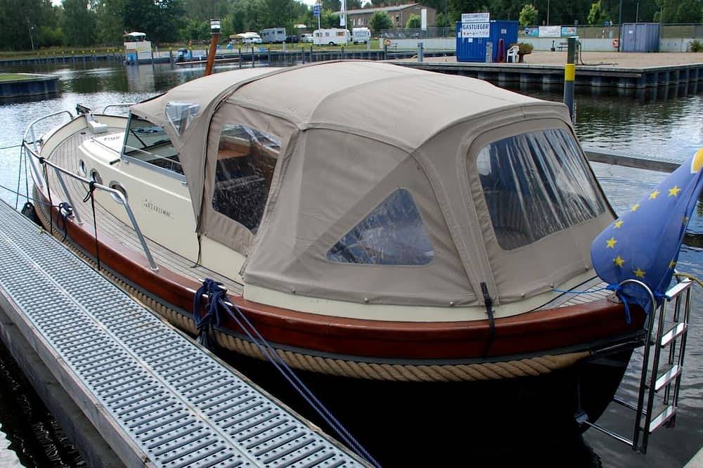 Yacht Antaris Cruiser Mk 825 für 2 + 1 Personen. in Zehdenick, Ruppiner Seenland