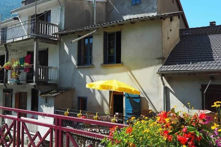 Location de vacances pour 6 personnes, avec Balcon et Piscine à Auzat
