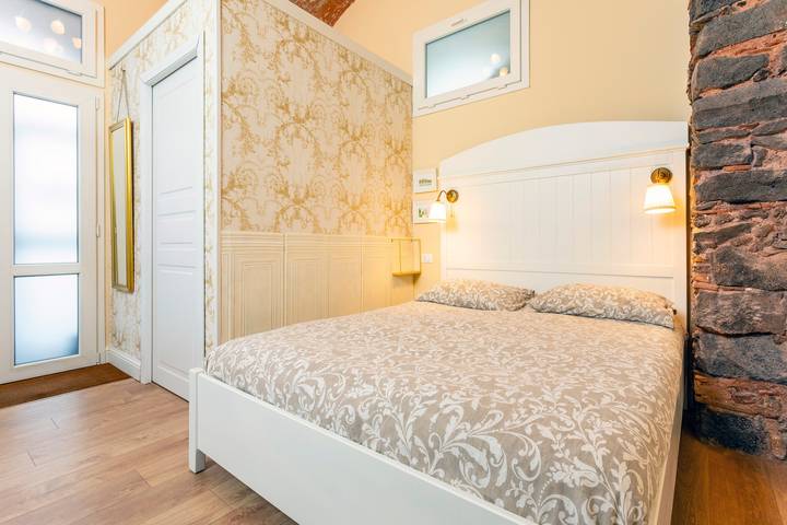 Appartement entier, Appartement 'Nirè' avec Wi-Fi et climatisation in Catane, Province de Catania