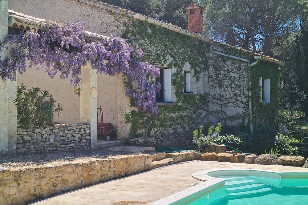 Havre de Paix au Soleil, Pétanque, Apéro et Dolce far Niente in Vénéjan, Nimes region