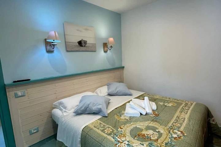 Two-room apartment, terrace, sea view, mezzanine, first floor in Anzio, Rome Province